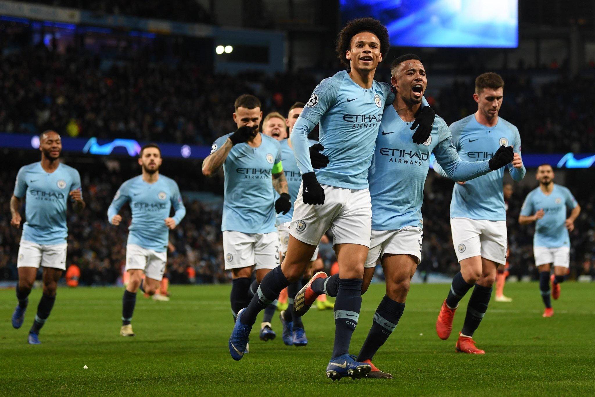 他获得了更 他获得了更